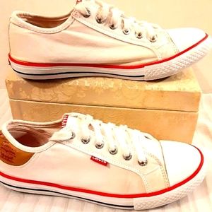 Levis Womens White Stan Buck Sneaker Sz 